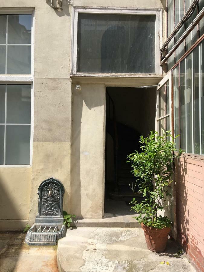 Maisonnette Studio Sur Cour Paris Exterior photo