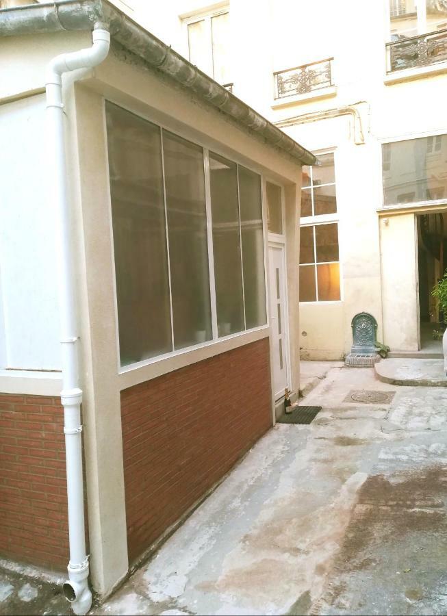 Maisonnette Studio Sur Cour Paris Exterior photo